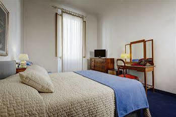 Il Poeta Dante Hotel Florença